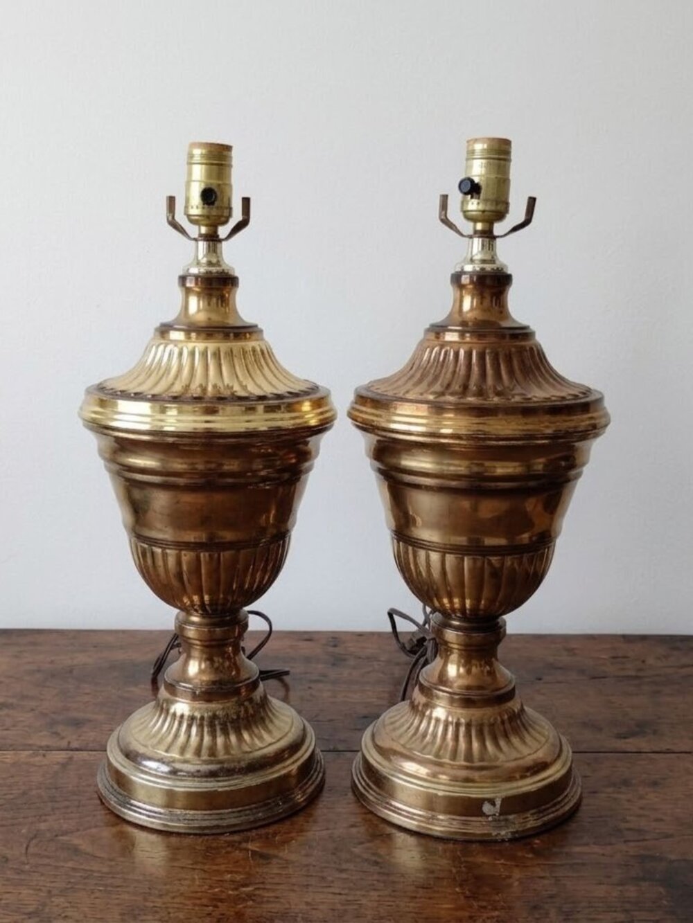 Vintage Brass Table Lamps Pair Fluted Urn Style Hollywood Regency Mid-Century